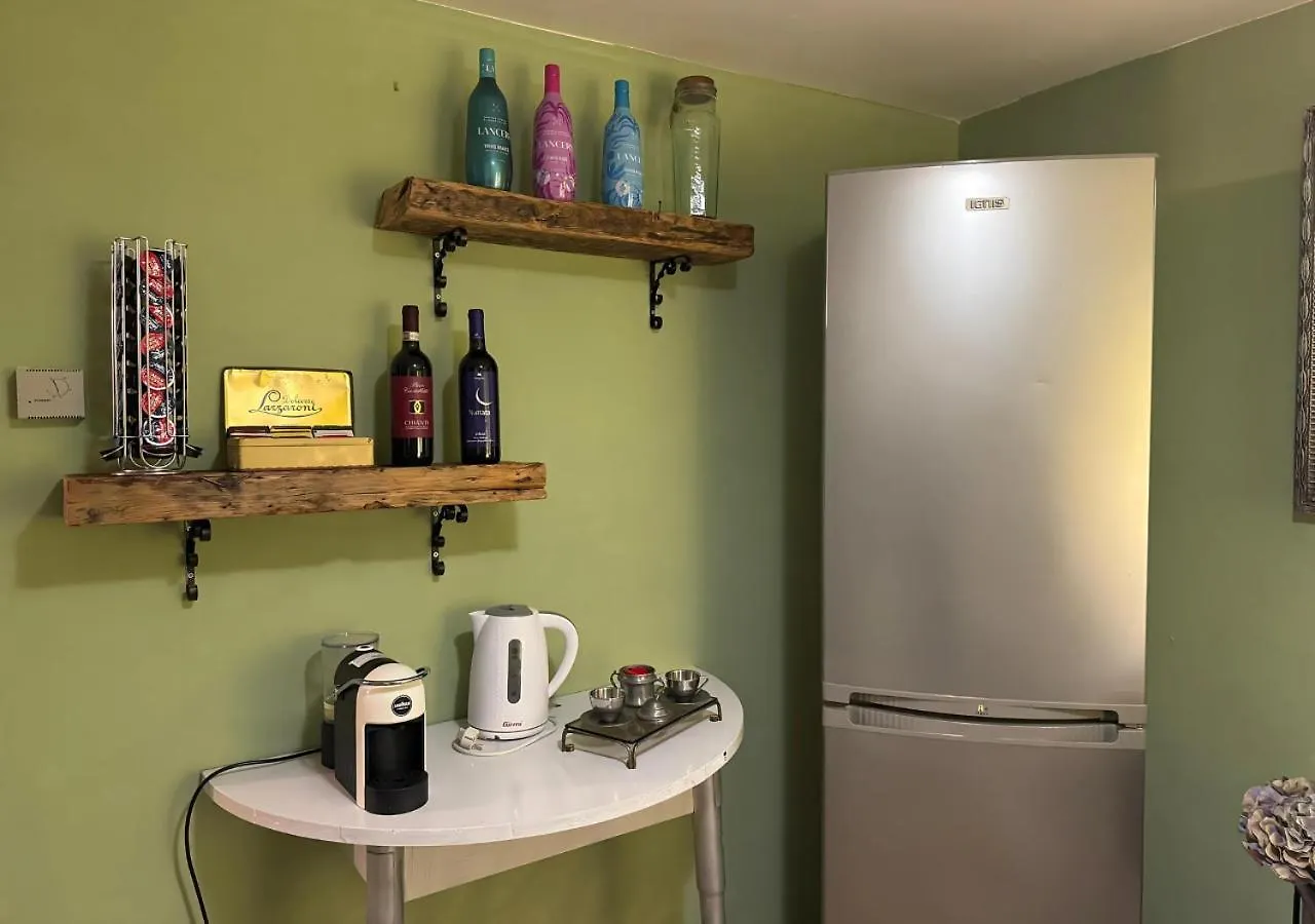Casa Nella Corte Bellano Apartment